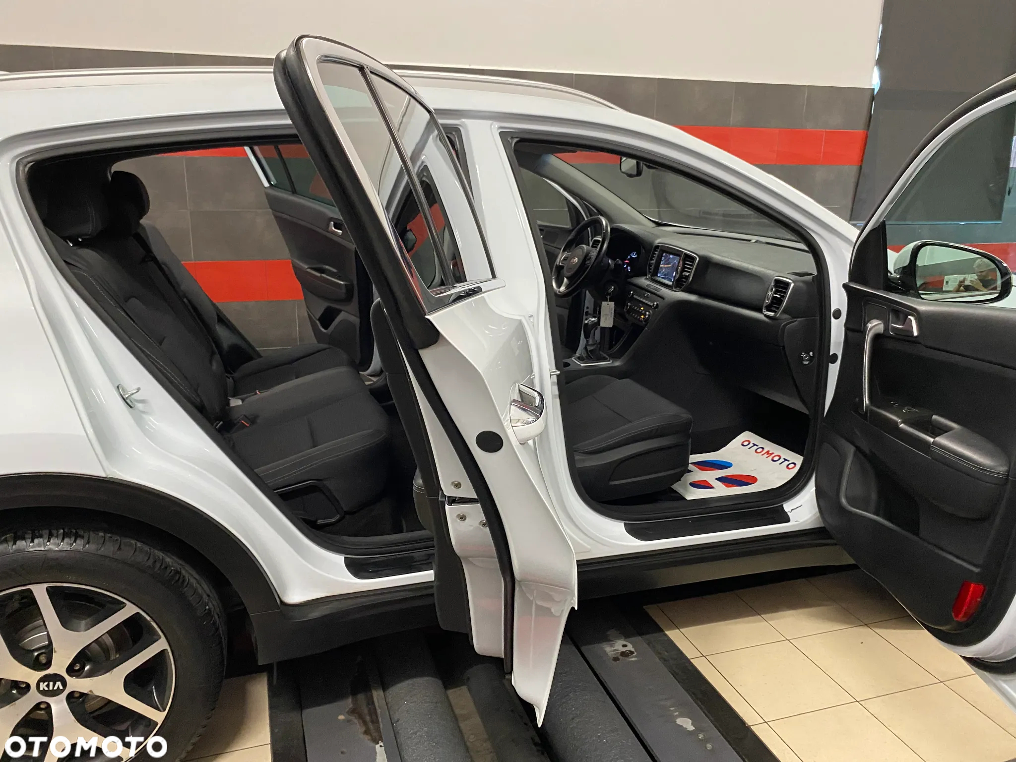 Kia Sportage 1.6 GDI 2WD Edition 7 - 27