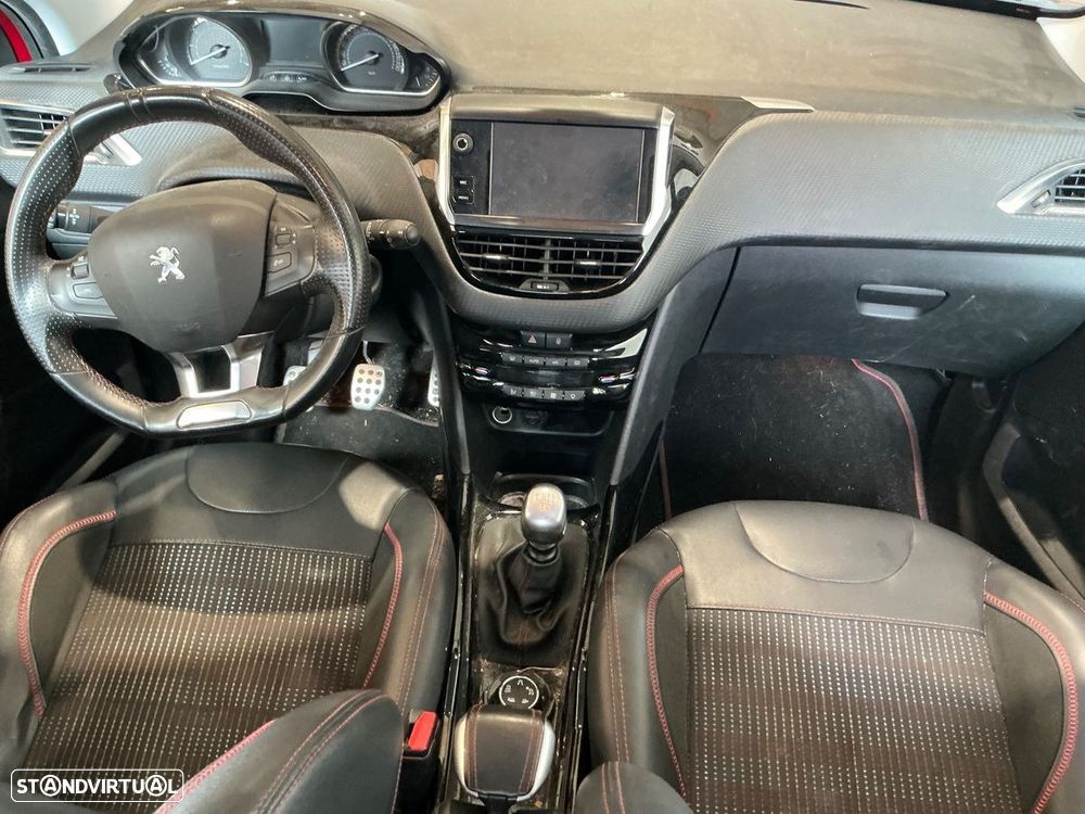 Peugeot 2008 2016 photo 5