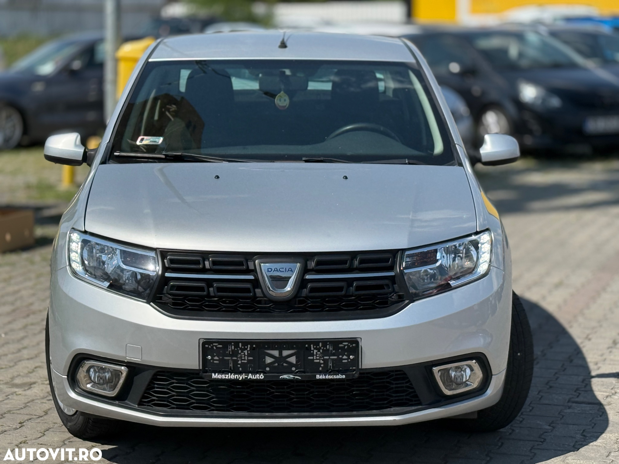 Dacia Logan TCe 90 Essential - 2