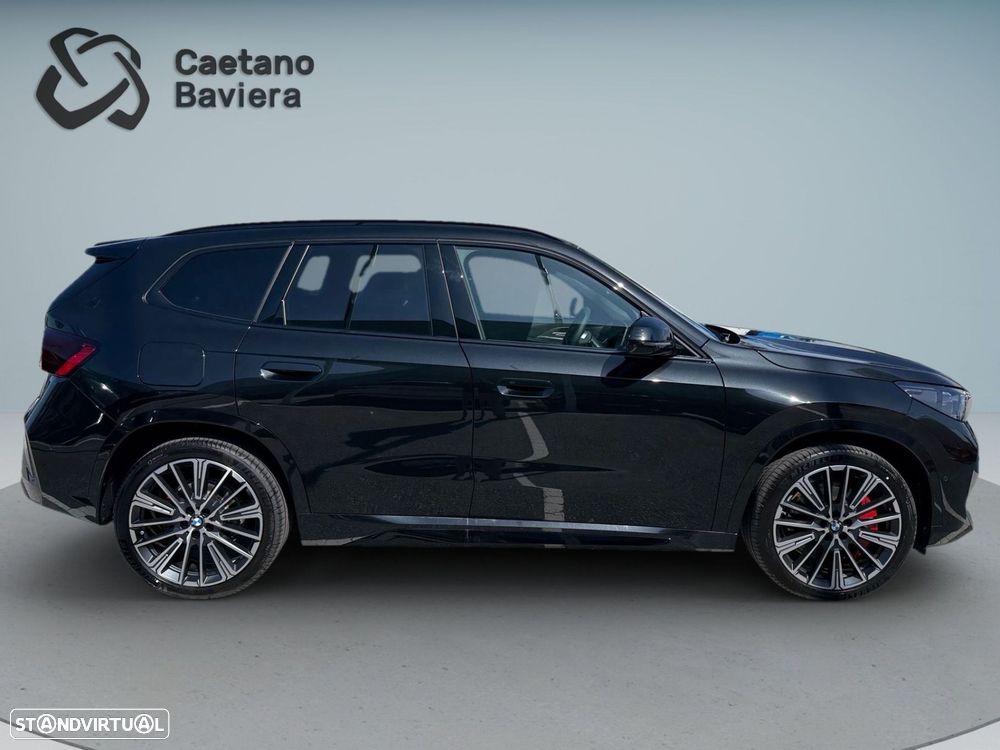 BMW iX1 eDrive20 Pack Desportivo M Pro - 18