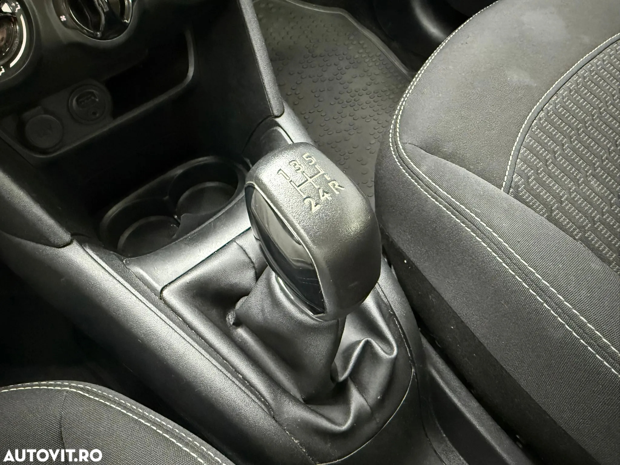Peugeot 208 1.2 L PureTech Access - 13
