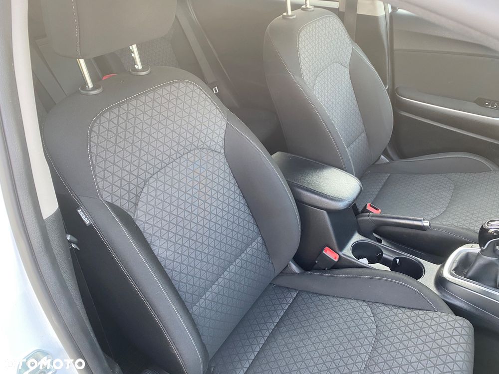 Kia Ceed ver-1-6-crdi-scr-l-business-line - 13