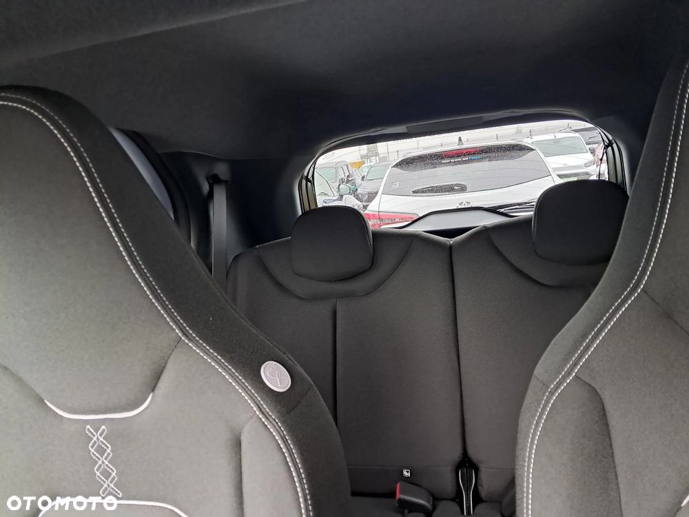 Toyota Aygo X Hybrid 1.5 Style e-CVT - 17