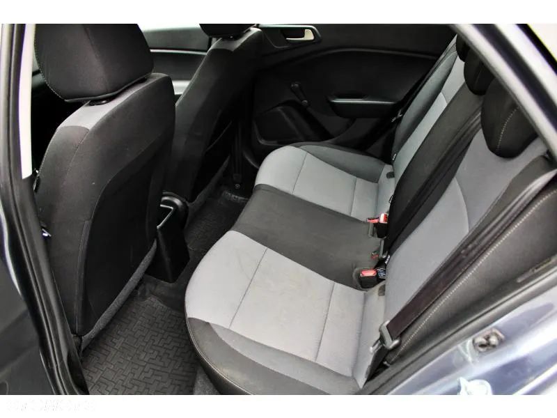 Hyundai i20 1.2 BlueDrive Comfort - 11