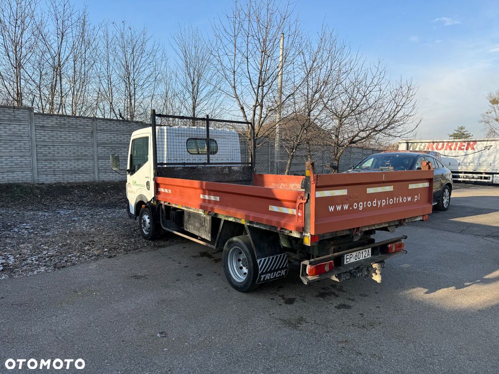 Renault Maxity - 5