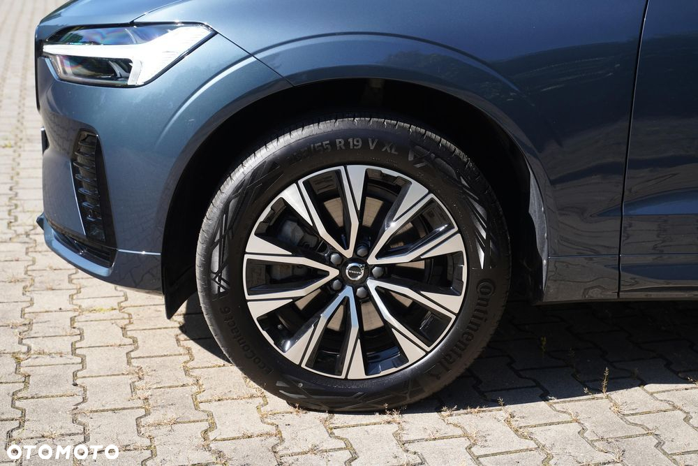 Volvo XC 60 B5 B AWD Plus Dark - 19