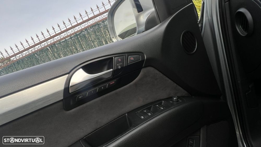 Audi Q7 3.0 TDI Sport Tiptronic - 23