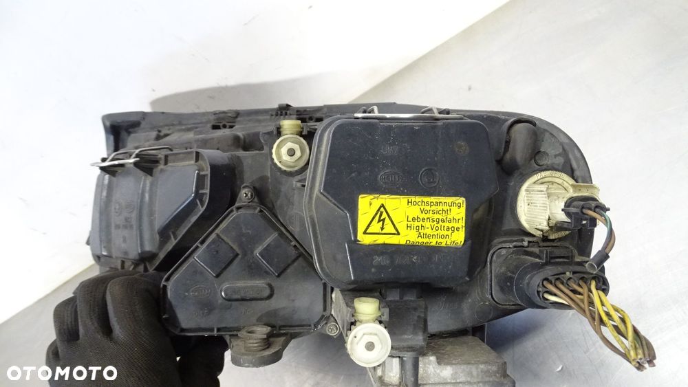 LAMPA PRAWA PRZEDNIA XENON SKODA SUPERB I 1.9TDI - 8