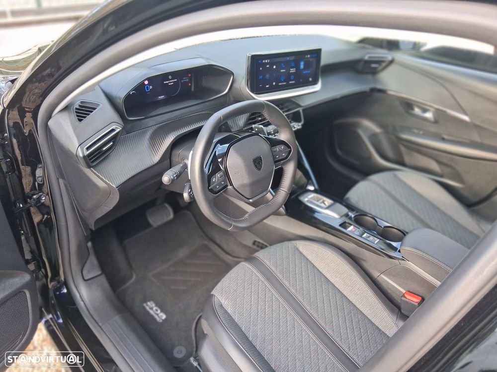 Peugeot 208 1.2 Hybrid Allure e-DCS6 - 14