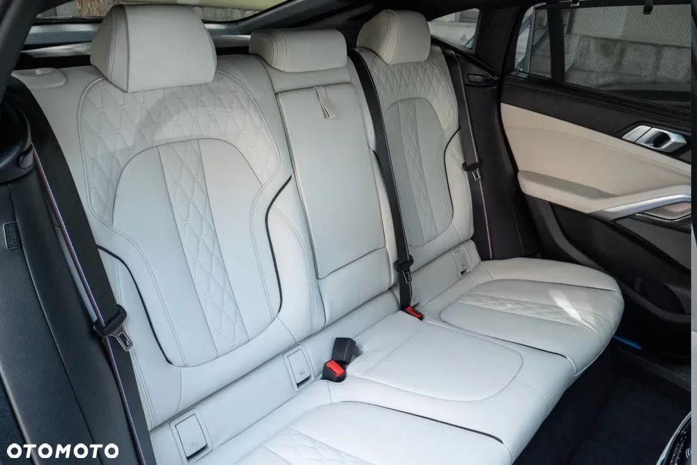 BMW X6 xDrive40d mHEV sport - 23