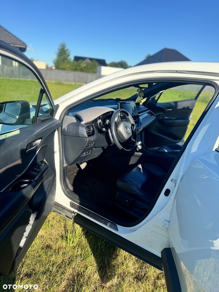 Toyota C-HR 2.0 Hybrid Executive - 13