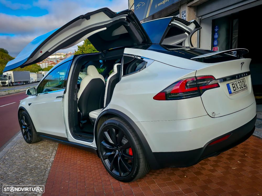 Tesla Model X Performance - 7