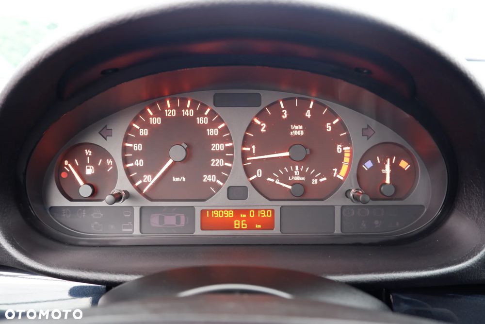 BMW Seria 3 - 15