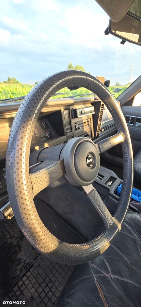 Jeep Cherokee 4.0 Limited - 10