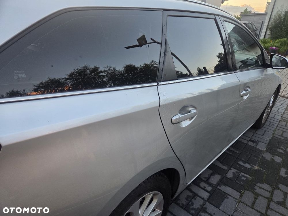 Toyota Auris - 13