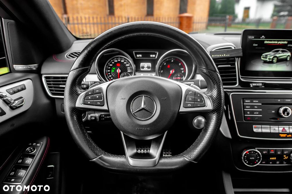 Mercedes-Benz GLE 350 d 4Matic 9G-TRONIC AMG Line - 24