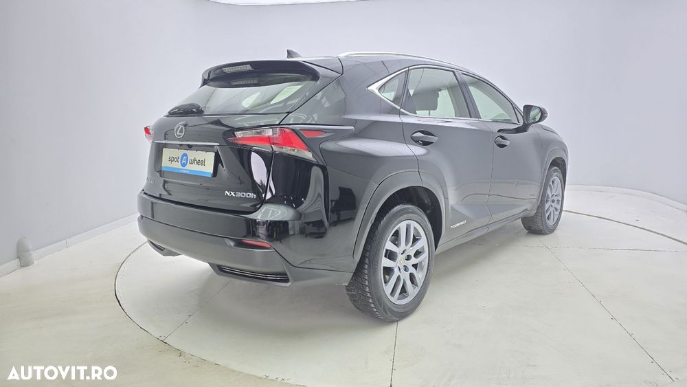Lexus Seria NX - 6