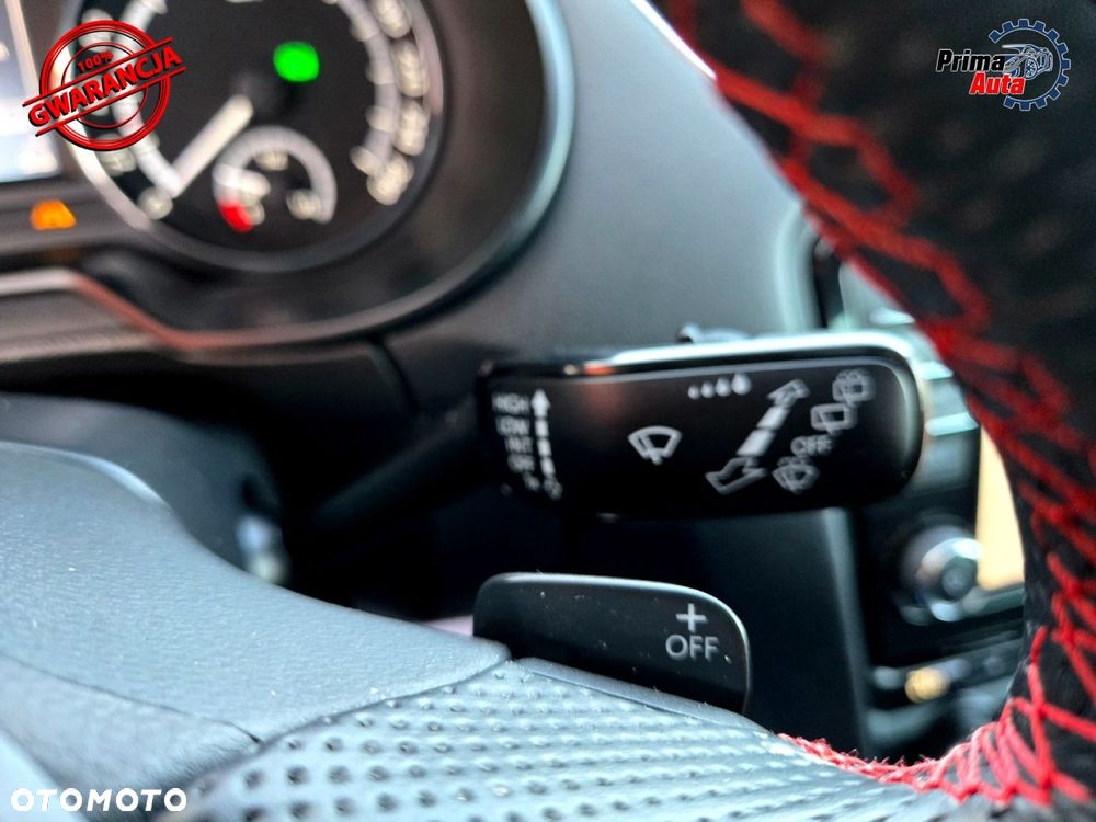 Skoda Octavia 2.0 TDI RS Challenge DSG - 25