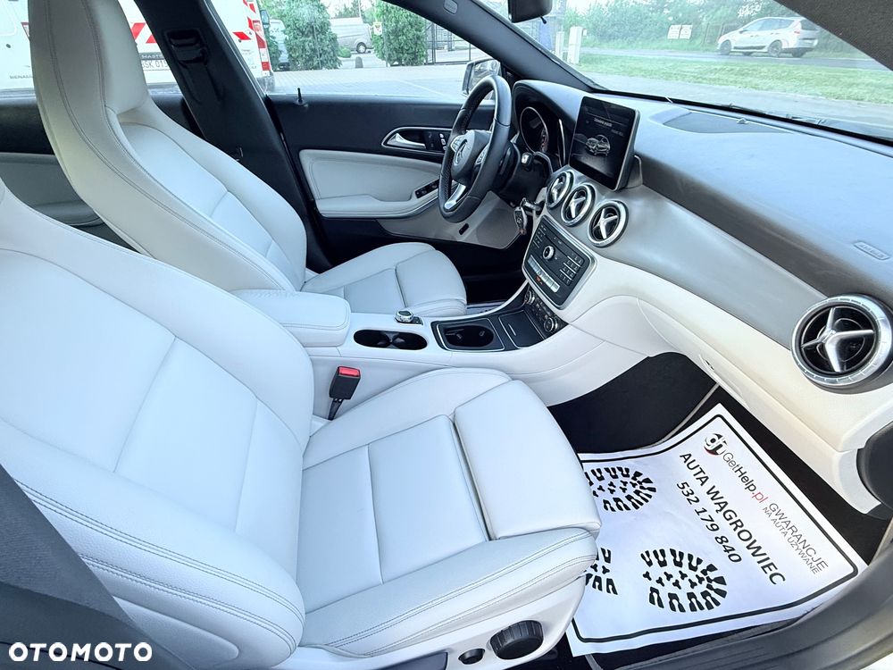 Mercedes-Benz CLA 250 7G-DCT AMG Line - 30
