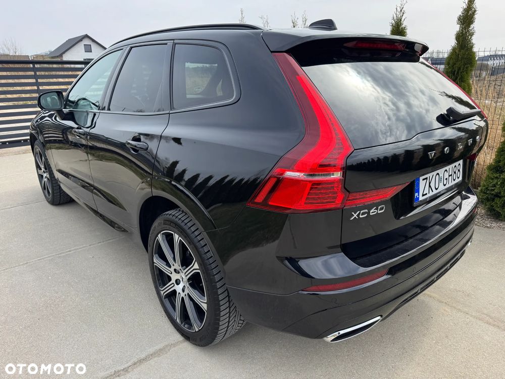 Volvo XC 60 B5 D AWD R-Design - 13