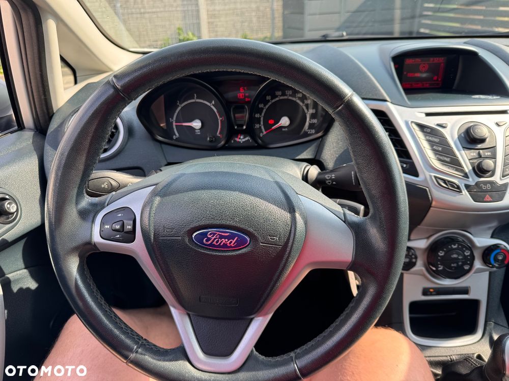 Ford Fiesta - 9
