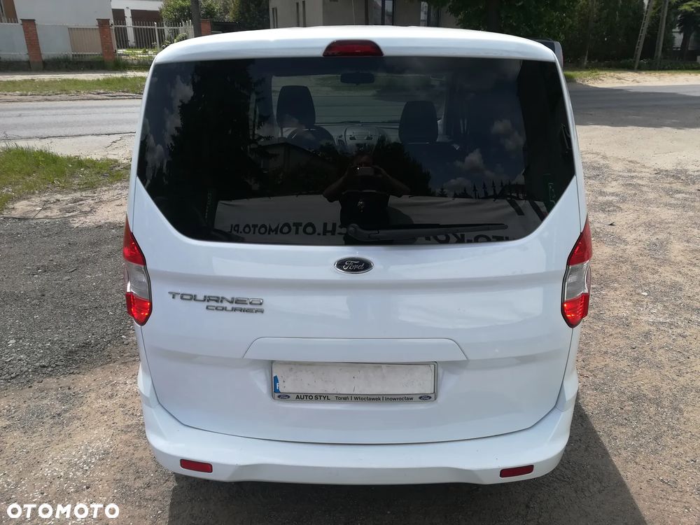 Ford Tourneo Courier - 6