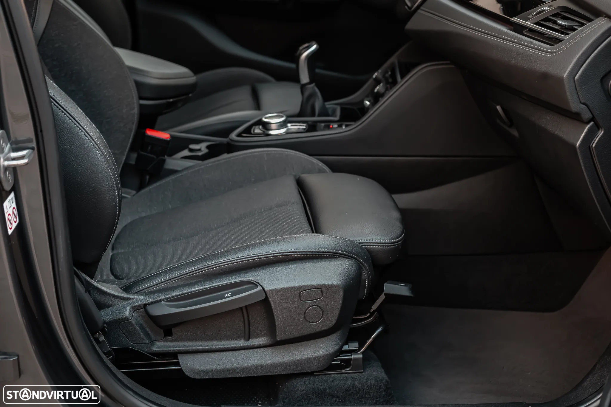 BMW 216 Active Tourer d Advantage - 23