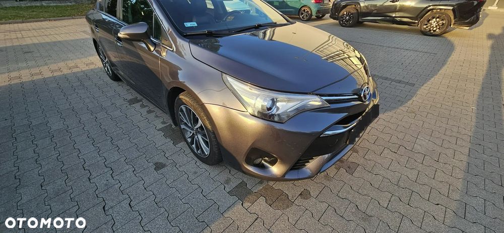 Toyota Avensis 1.8 Prestige MS - 1