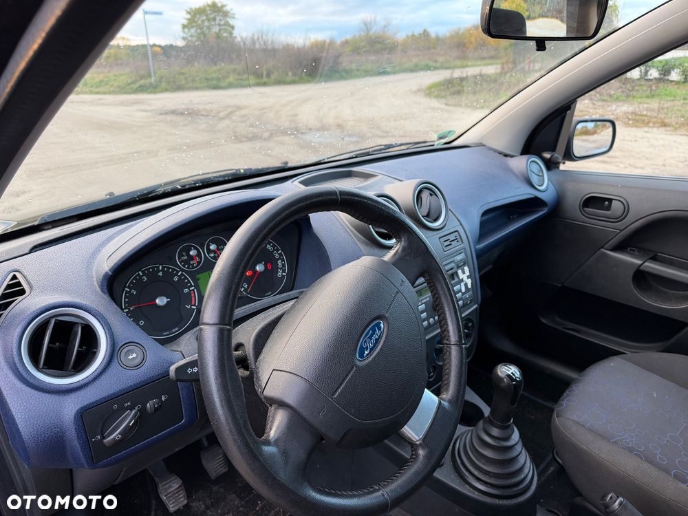 Ford Fiesta 1.3 - 10