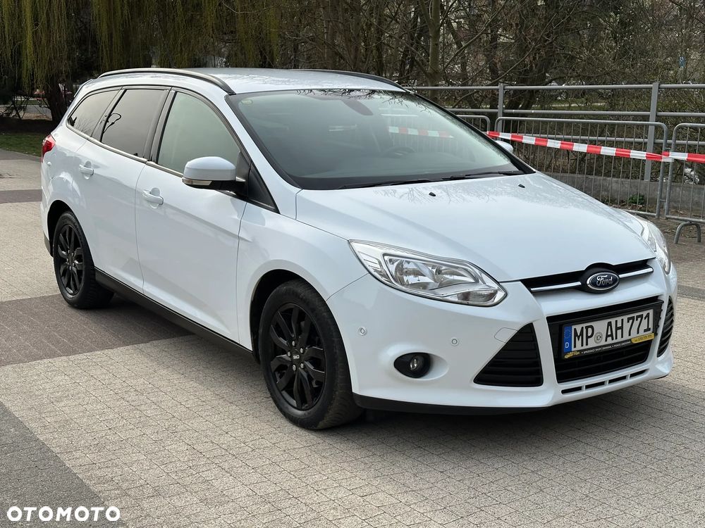 Ford Focus 1.0 EcoBoost STart-Stopp-System TITANIUM - 2