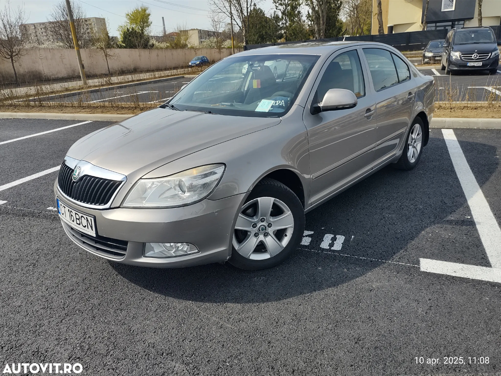 Skoda Octavia 1.6 MPI Ambiente - 14