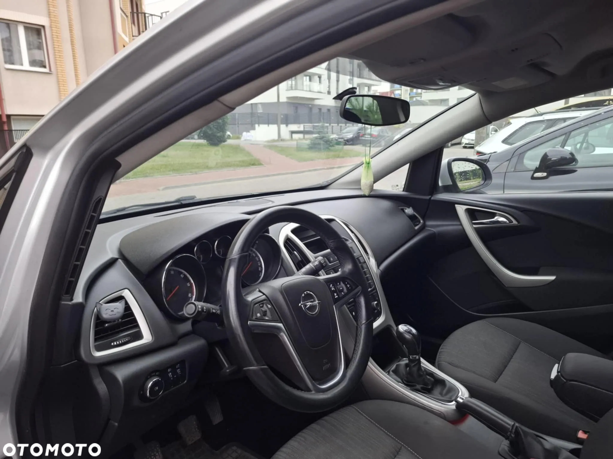 Opel Astra IV 1.3 CDTI Cosmo ecoFLEX - 9