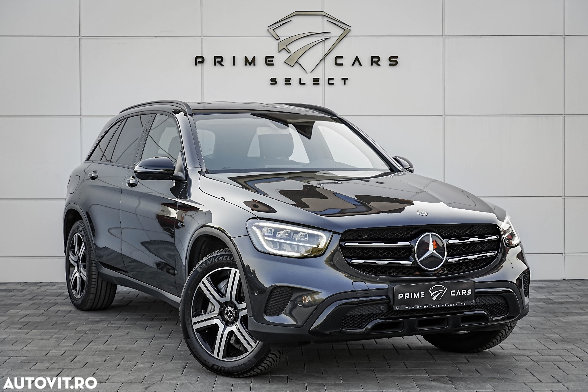 Mercedes-Benz GLC 300 e 4Matic 9G-TRONIC Exclusive - 26
