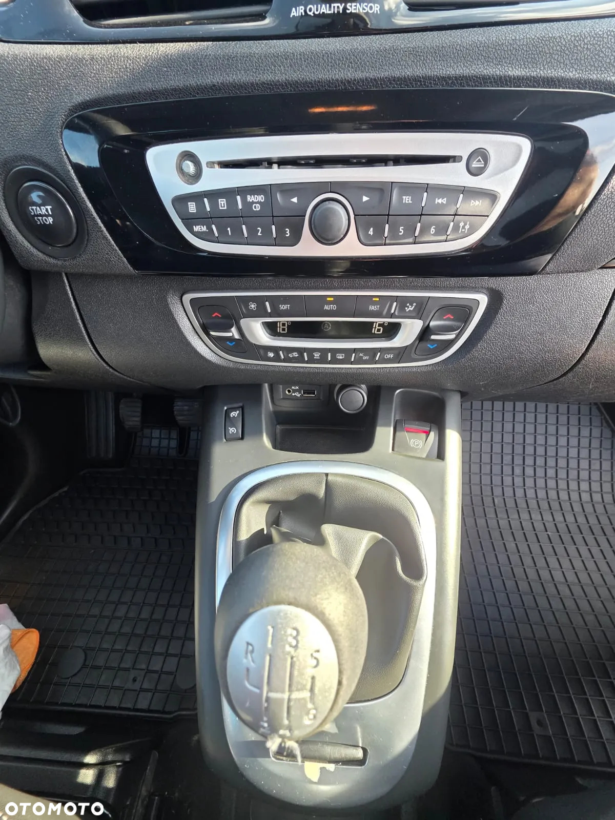 Renault Grand Scenic Gr 1.9 dCi Bose Edition - 29
