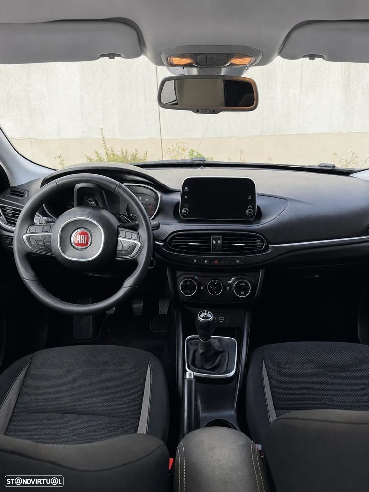 Fiat Tipo Station Wagon 1.3 M-Jet Lounge - 13