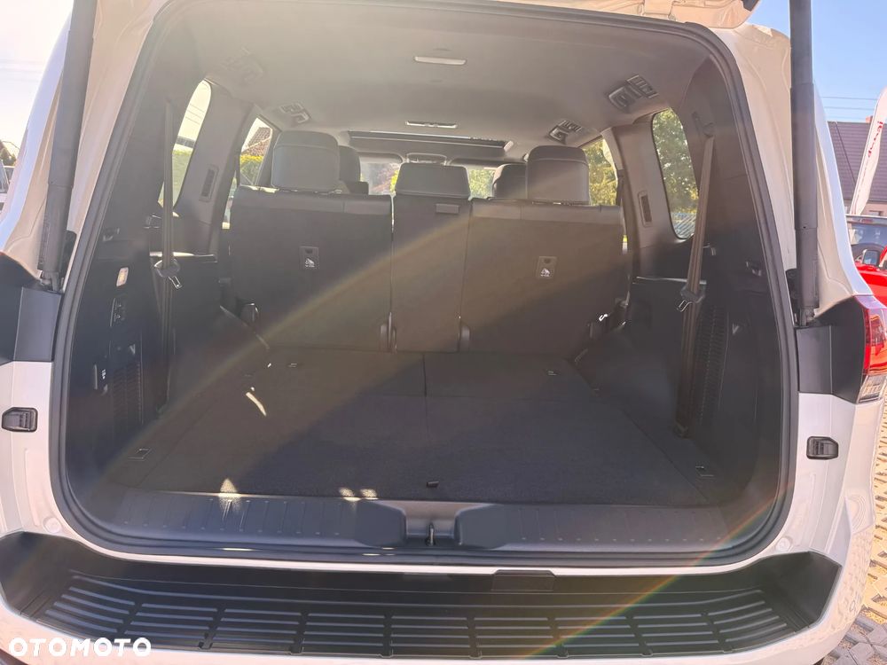 Toyota Land Cruiser - 22