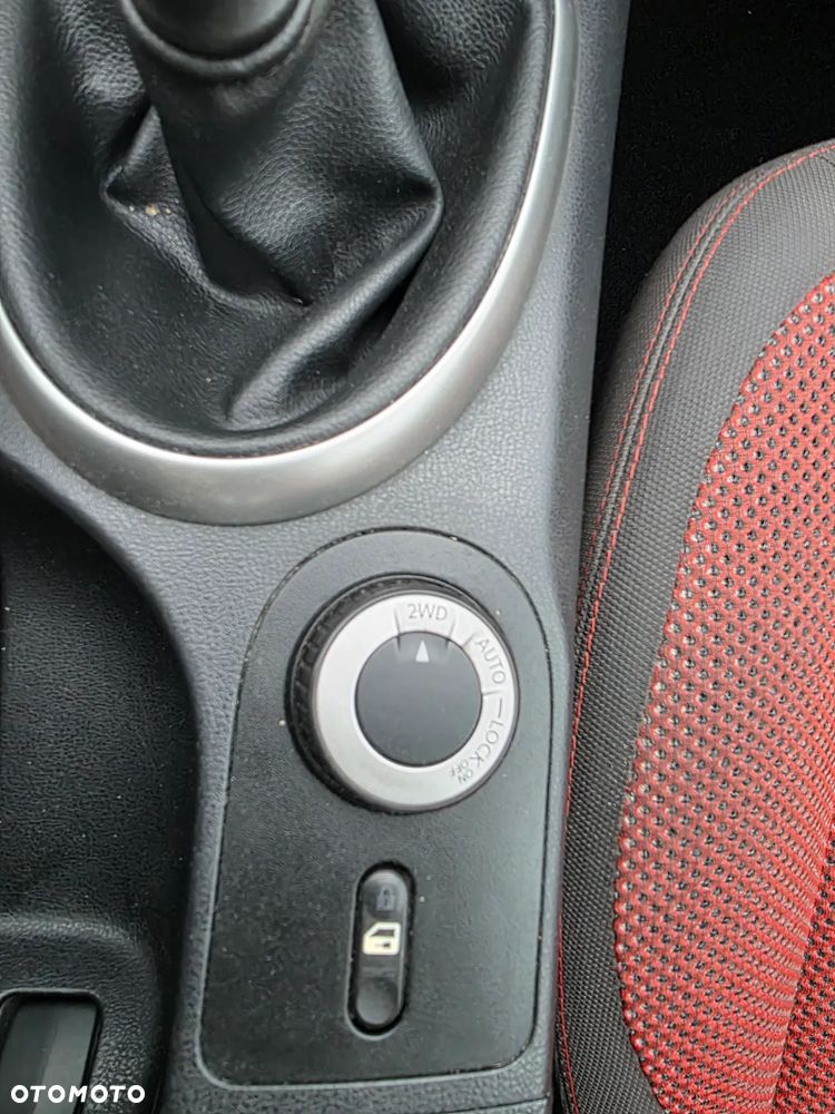 Nissan Qashqai 2.0 4x4 visia - 17