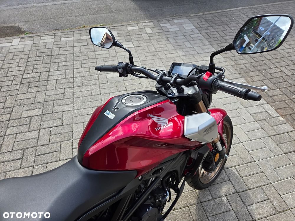 Honda CB - 8