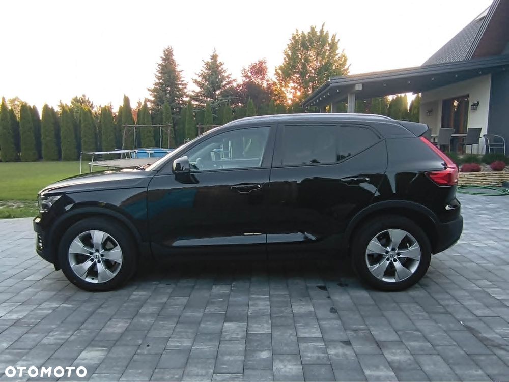 Volvo XC 40 D4 AWD Geartronic Momentum Pro - 8
