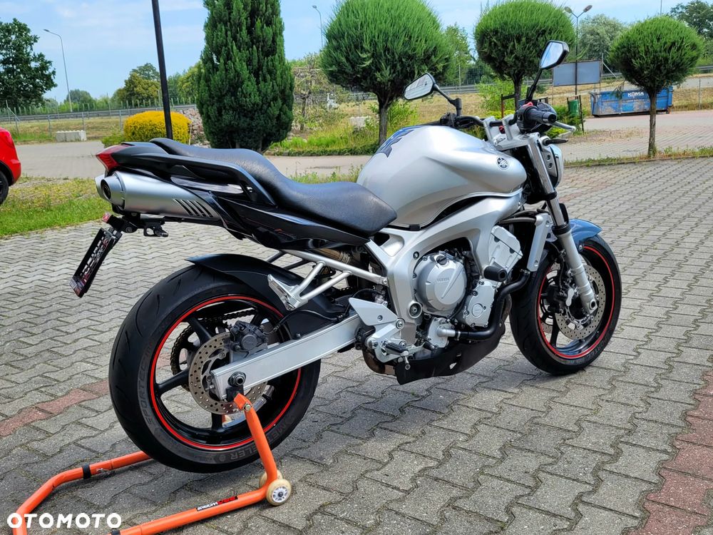 Yamaha FZ6 - 10
