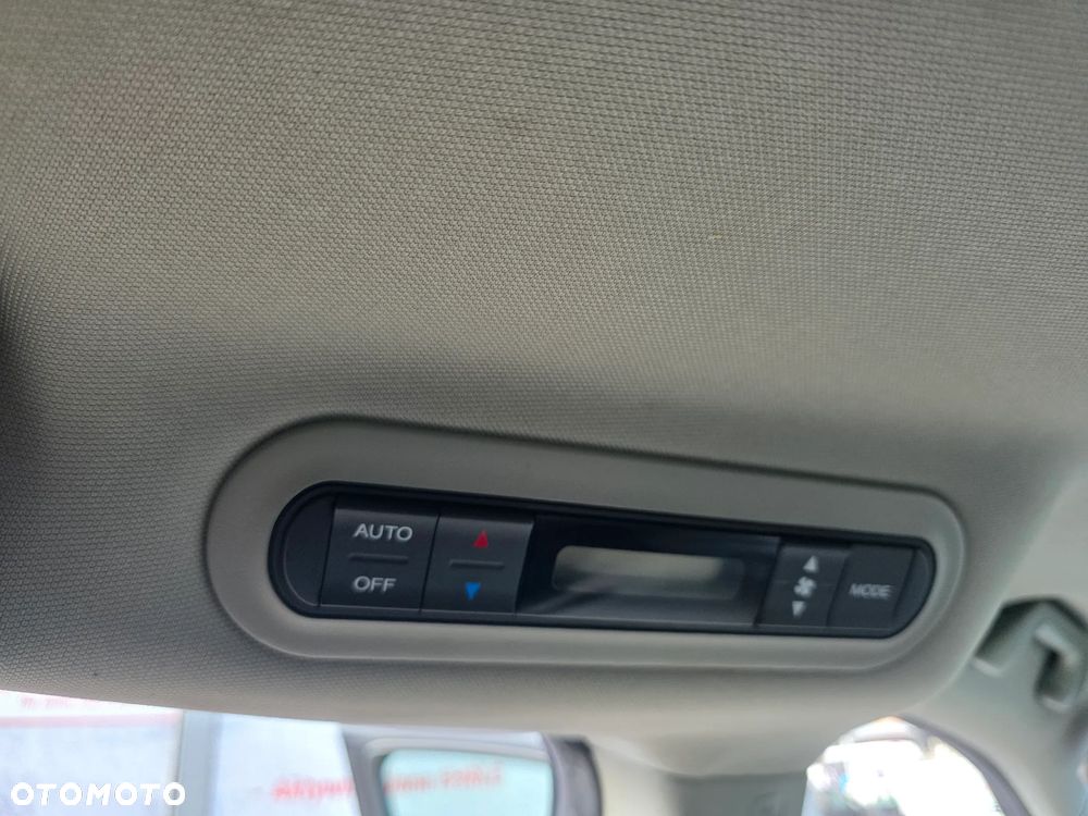 Honda Odyssey 3.5 LX - 13