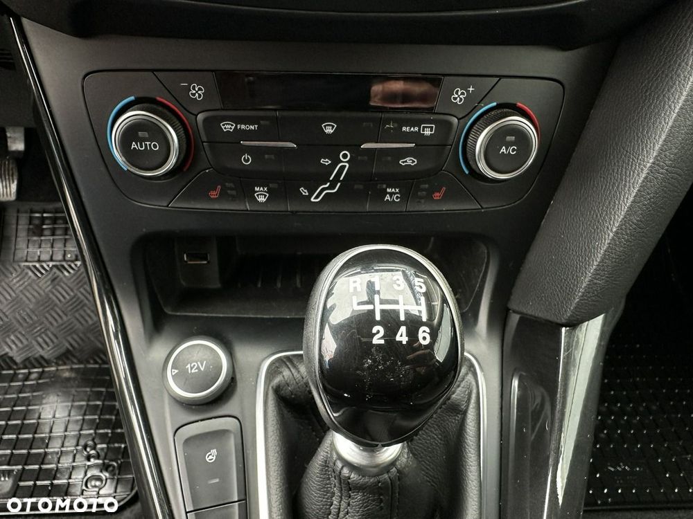 Ford Focus 1.0 EcoBoost Titanium Business - 5