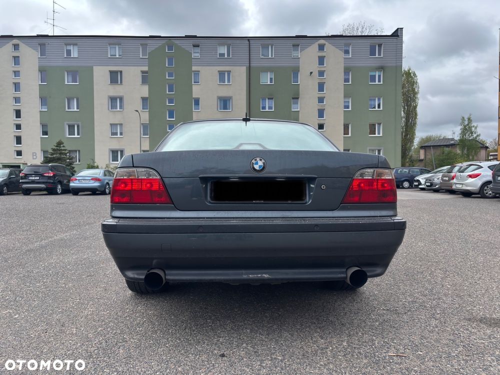BMW Seria 7 - 5