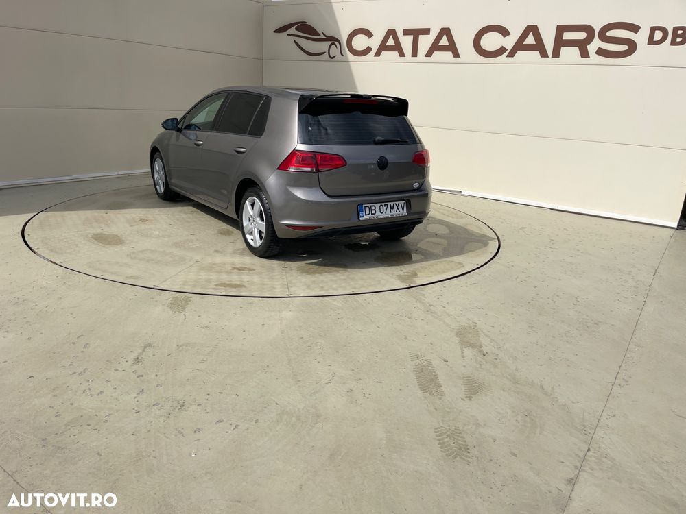 Volkswagen Golf 1.2 TSI BMT Comfortline - 12