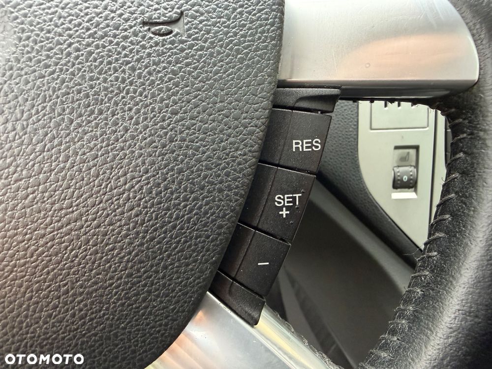 Ford Kuga 2.0 TDCi 4x4 Titanium - 16
