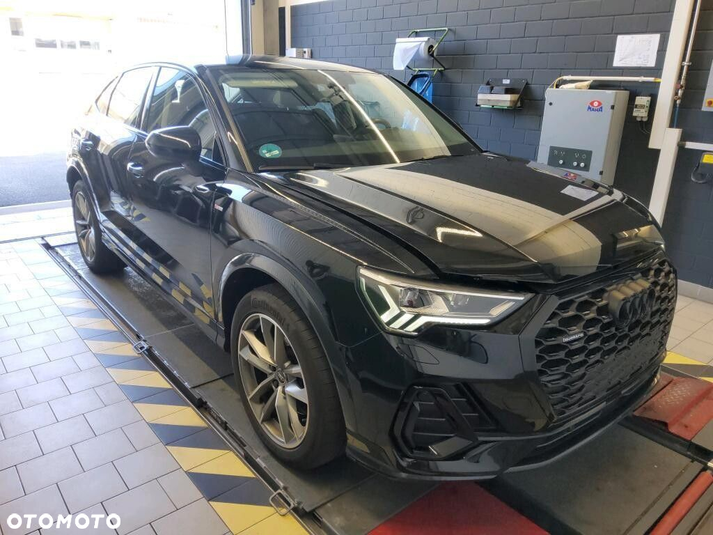 Audi Q3 40 TDI Quattro S Line S tronic - 2