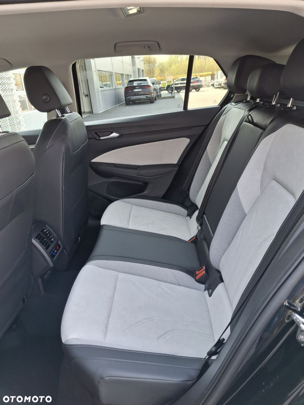 Volkswagen Golf - 13
