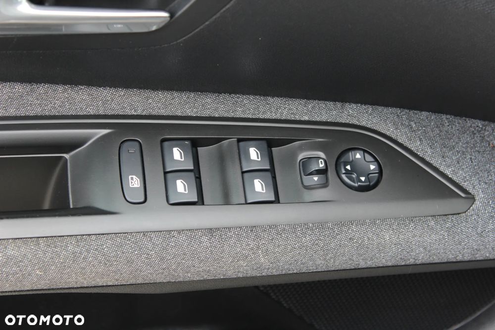 Peugeot 3008 BlueHDi 120 Stop & Start Business-Line - 19