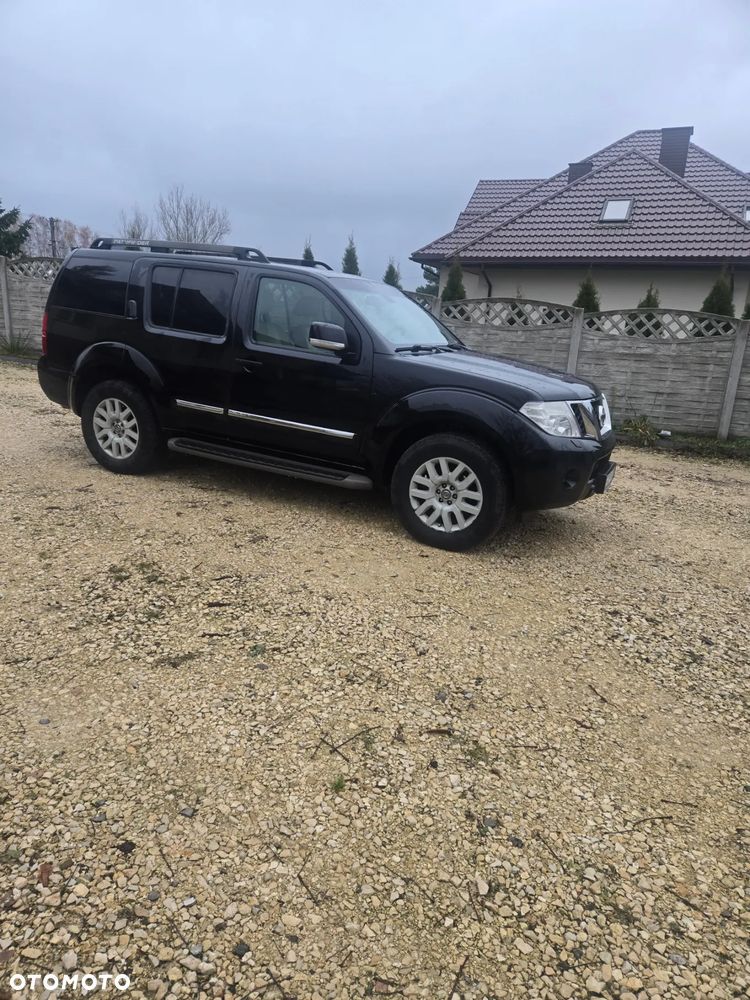 Nissan Pathfinder - 5