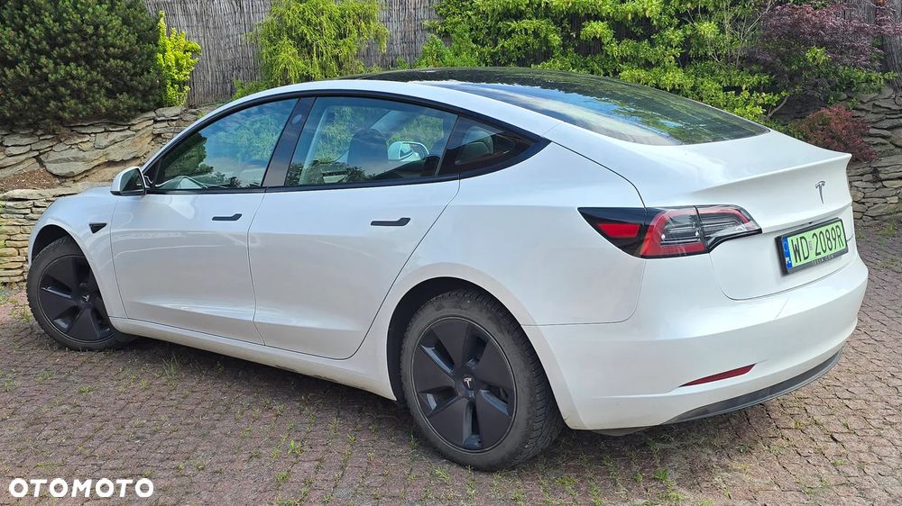 Tesla Model 3 - 5